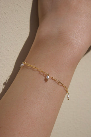 FINE PEARL PAPERCLIP CHAIN BRACELET GOLD FILLED - BONDI JEWELS
