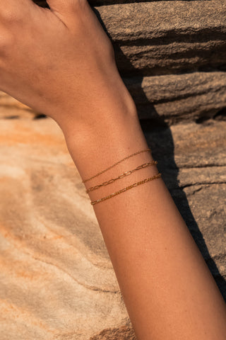 FINE PAPERCLIP CHAIN BRACELET GOLD FILLED - BONDI JEWELS